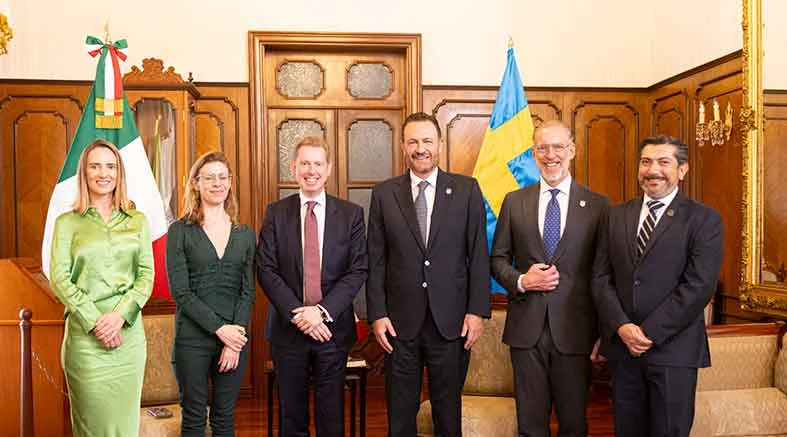 Embajador de Suecia visita CDQRO