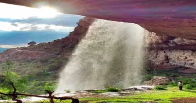 Cascada Cueva longa